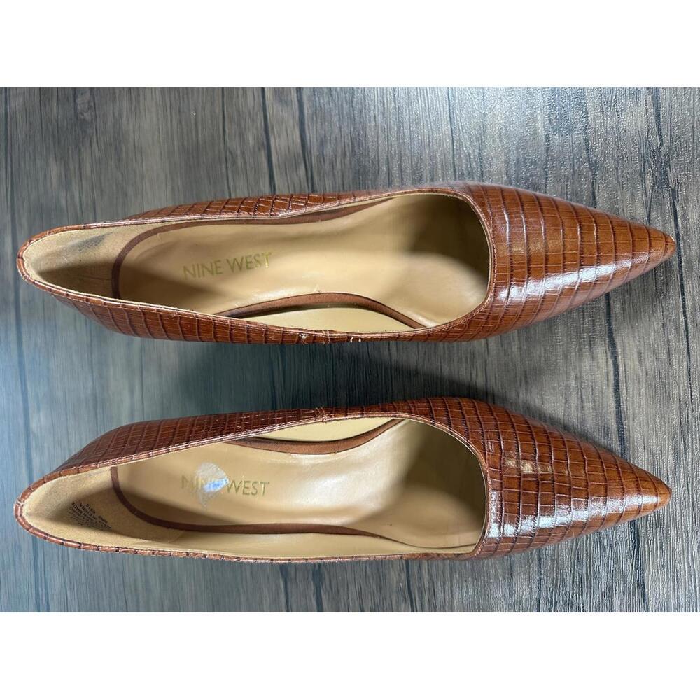 Nine West Brown Croc Embossed Leather Pumps Womens 6.5 Classic Heel Shoes